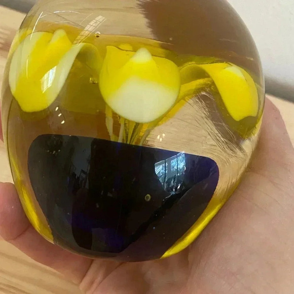 Arte Murano ICET Flower Round Paperweight - Picture 7 of 8